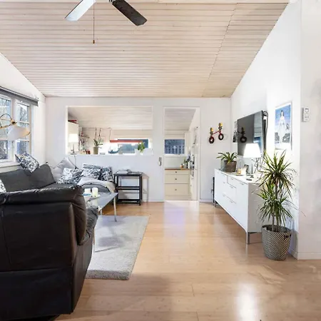 Lovely In בית נופש