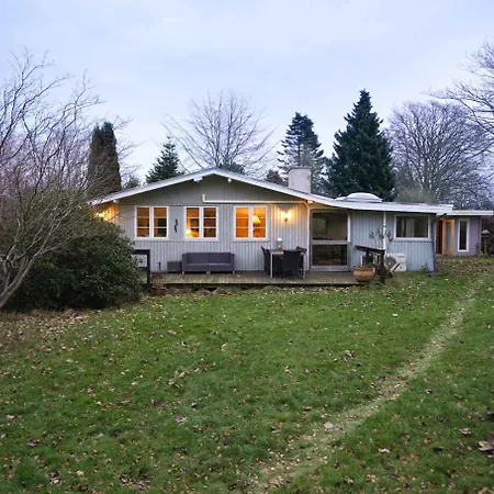 Lovely In Dronningmølle