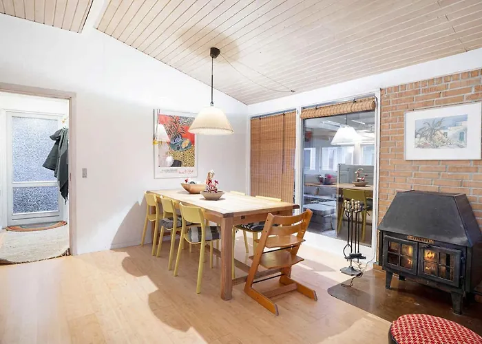 בית נופש Lovely In *