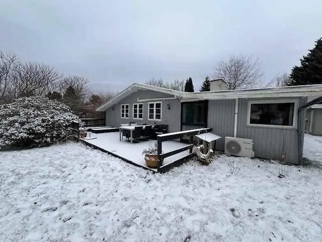 בית נופש Lovely In Dronningmølle